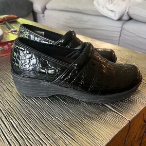 SafeTStep Black Crock Print Nurse Chef Clog Shoes sz 7